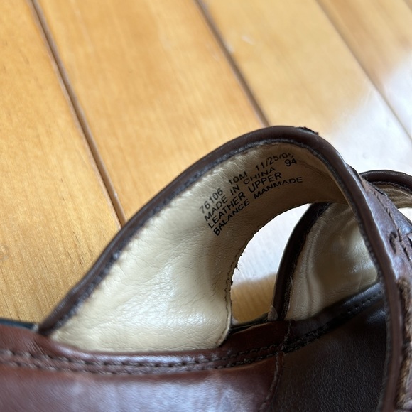 Clarks brown leather slip on sandals with woven leather design size 10 - Picture 5 of 7